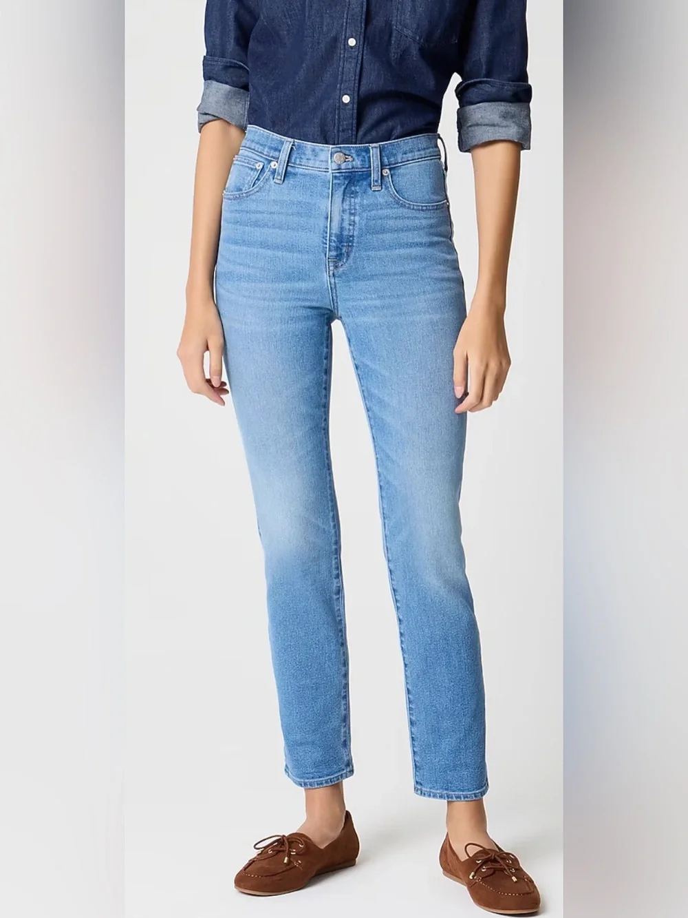 J. Crew Essential Straight Leg Jeans. Ladies 30